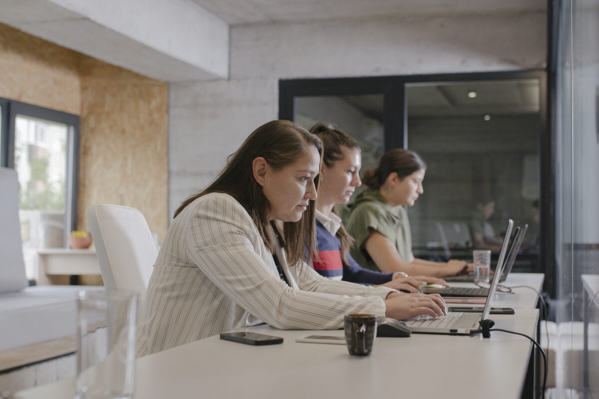 Senior B2B Growth Lead (Demand Gen & Pipeline)